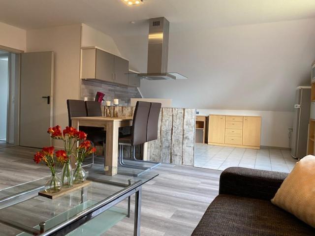 Ferienwohnung Viezens Neustadt am Rübenberge Екстериор снимка